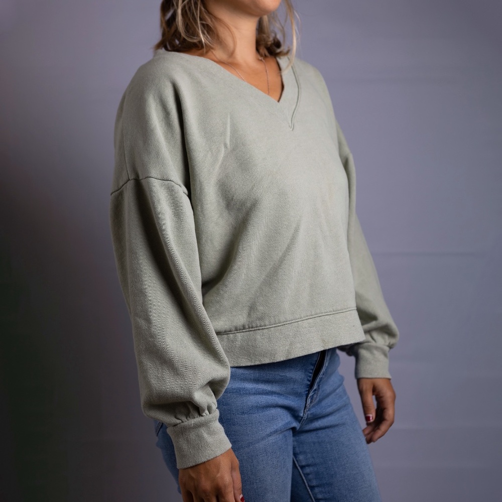 Madewell Hemp-Cotton V-neck Sweatshirt in Sage / Size Small